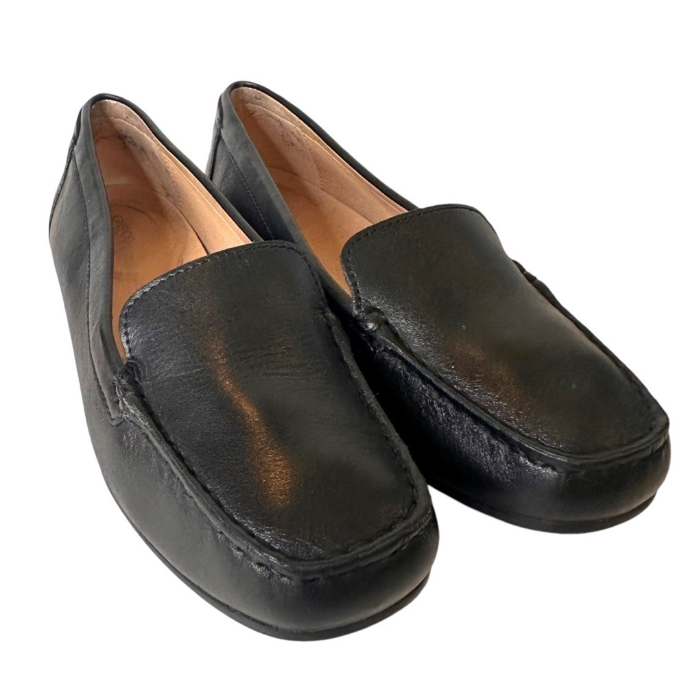 Classic Black Leather Slip-On Loafers - Women